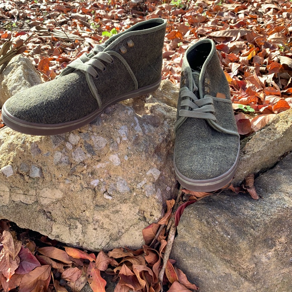 Vans Camryn Army Green Sz 8 Textile Mid-top Chukka bootie